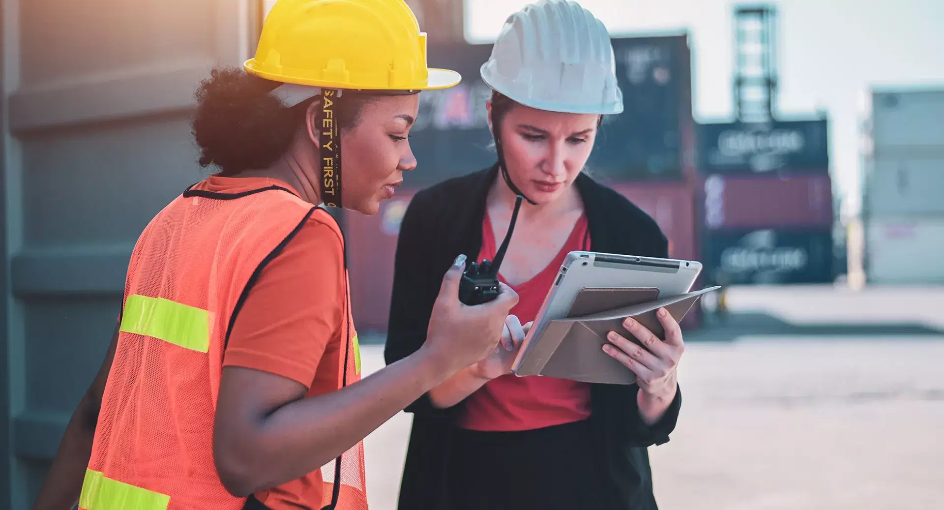 Workplace safety communication systems compared across channels Workplace safety communication systems dashboard across screens and devices